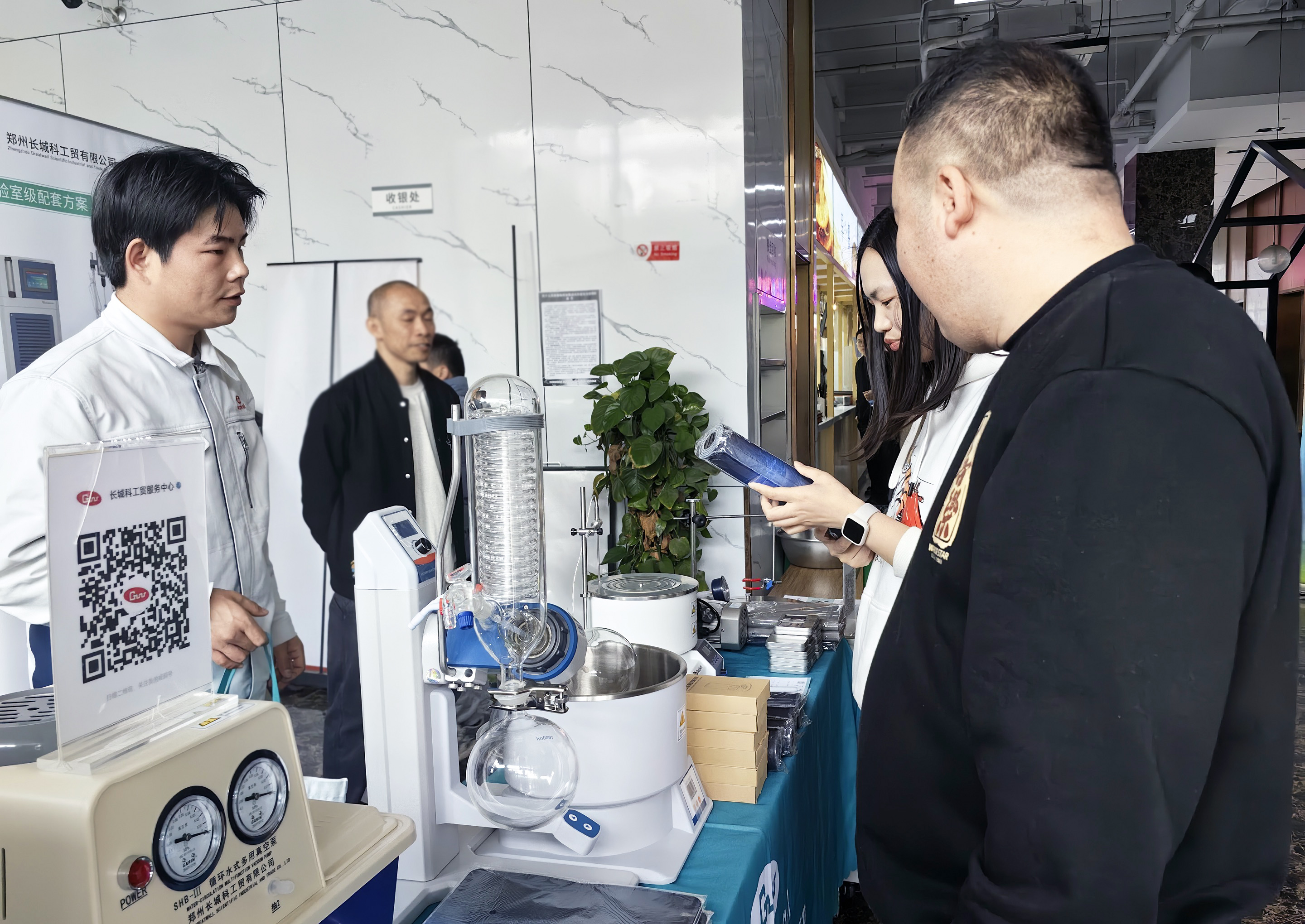 鄭州長城科工貿(mào)攜實(shí)驗(yàn)室設(shè)備亮相張江細(xì)胞產(chǎn)業(yè)園，助力科研創(chuàng)新！
